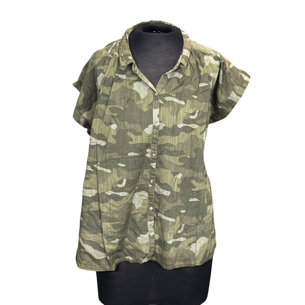 Old Navy Camo Blouse M Womens Button-Down Short Sleeve Shirt Cotton Rayon Blend